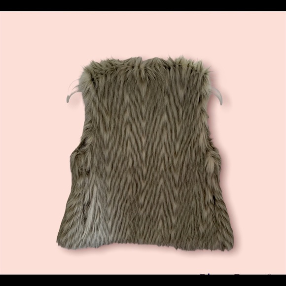 Daytrip Buckle Faux Fur Open Vest MINT Small - Picture 6 of 8